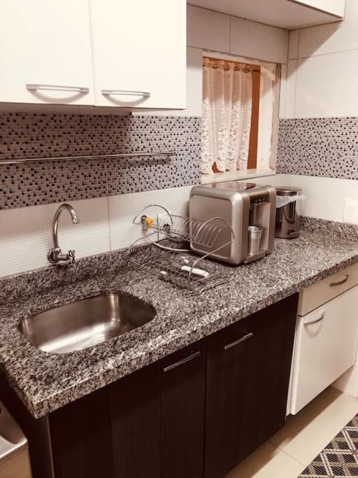 Aconchegante E Pratico Apartamento